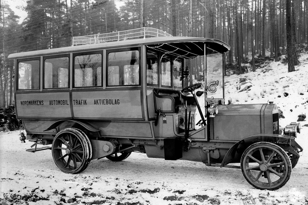 Один из первых автобусов Scania, 1911